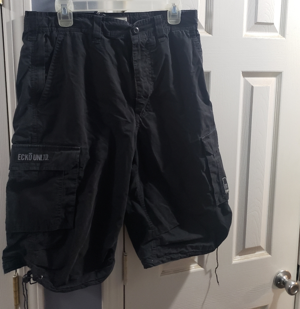 Black size 32 Ecko Unlimited Black Cargo Shorts